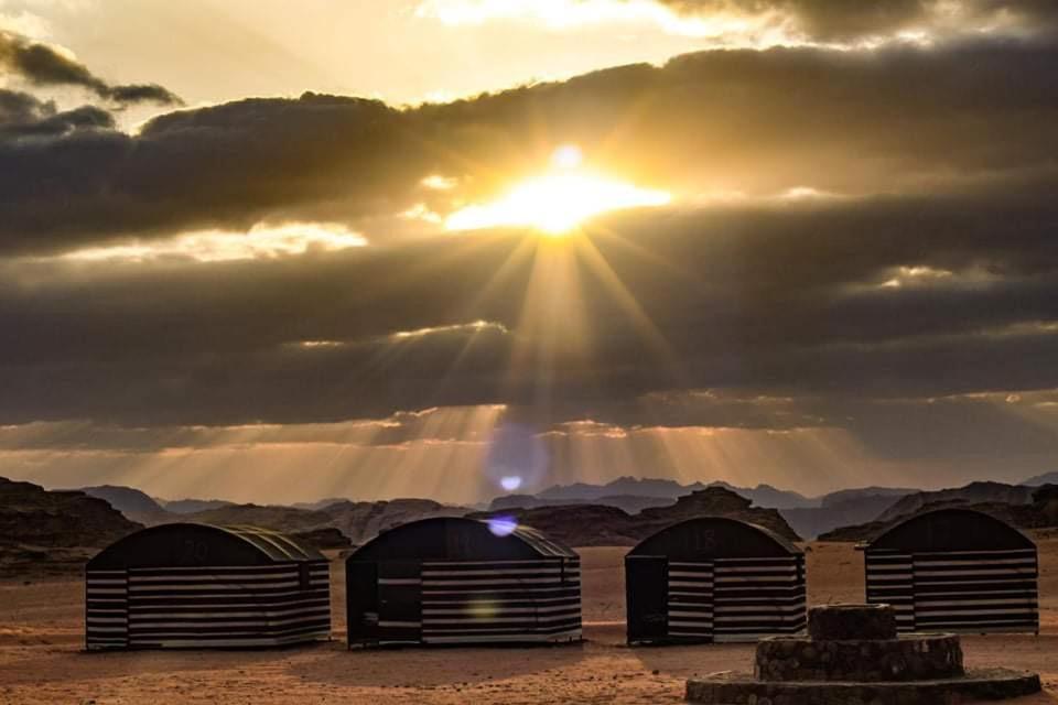Hotel Bedouin Adventure & Tours Wadi Rum Exterior foto